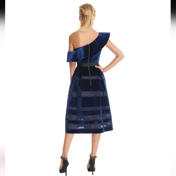 NWT Self Portrait Elegant Blue Off-Shoulder Dress Sz 6 - Picture 3 of 7